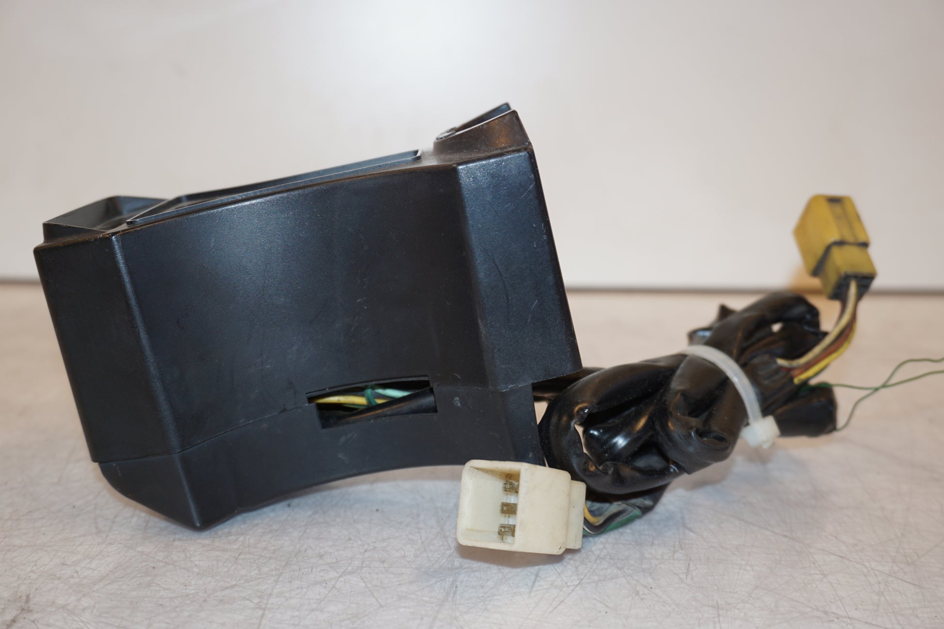 Vänster sida på Instrumentpanel från en Suzuki GS 1000 -1983 motorcykel.