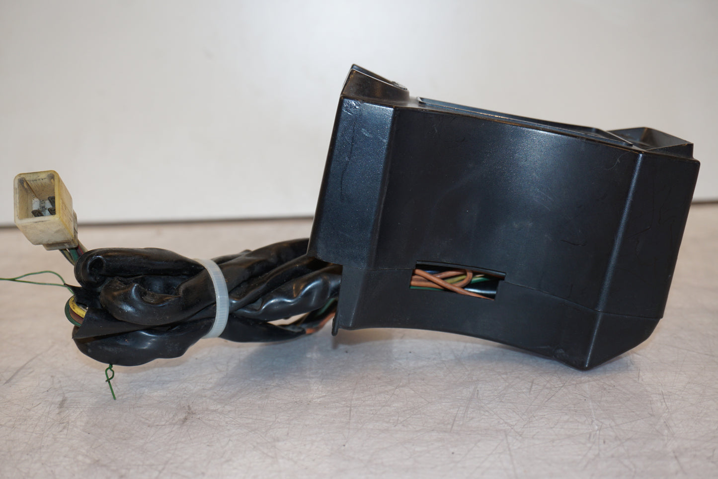 Snett nerifrån på Instrumentpanel från en Suzuki GS 1000 -1983 motorcykel.