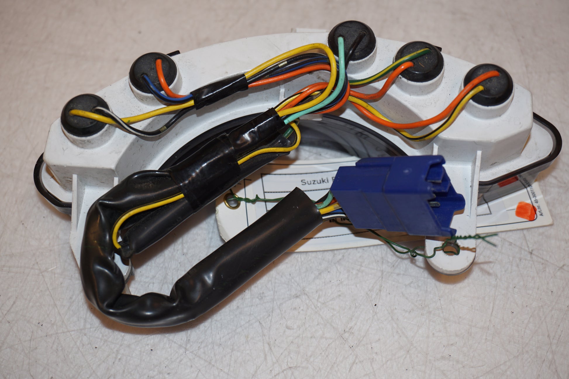 Snett nerifrån på Varningslampor från en Suzuki RF 900 R -1996 motorcykel.