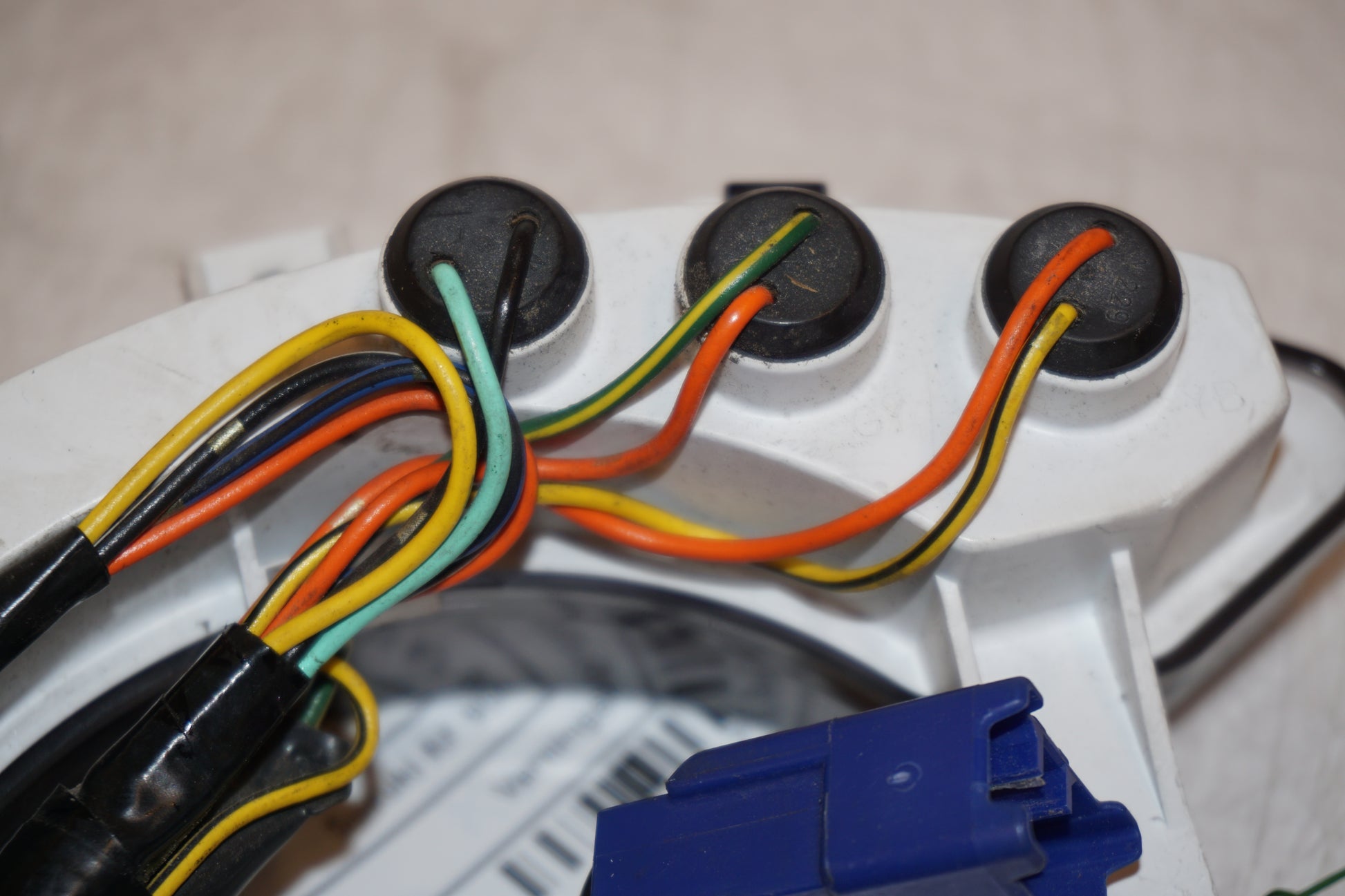 Extrabild2 på Varningslampor från en Suzuki RF 900 R -1996 motorcykel.