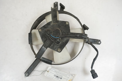 Baksidan på Vattenkylfläkt från en Kawasaki ZZR 1100 -1991 motorcykel.