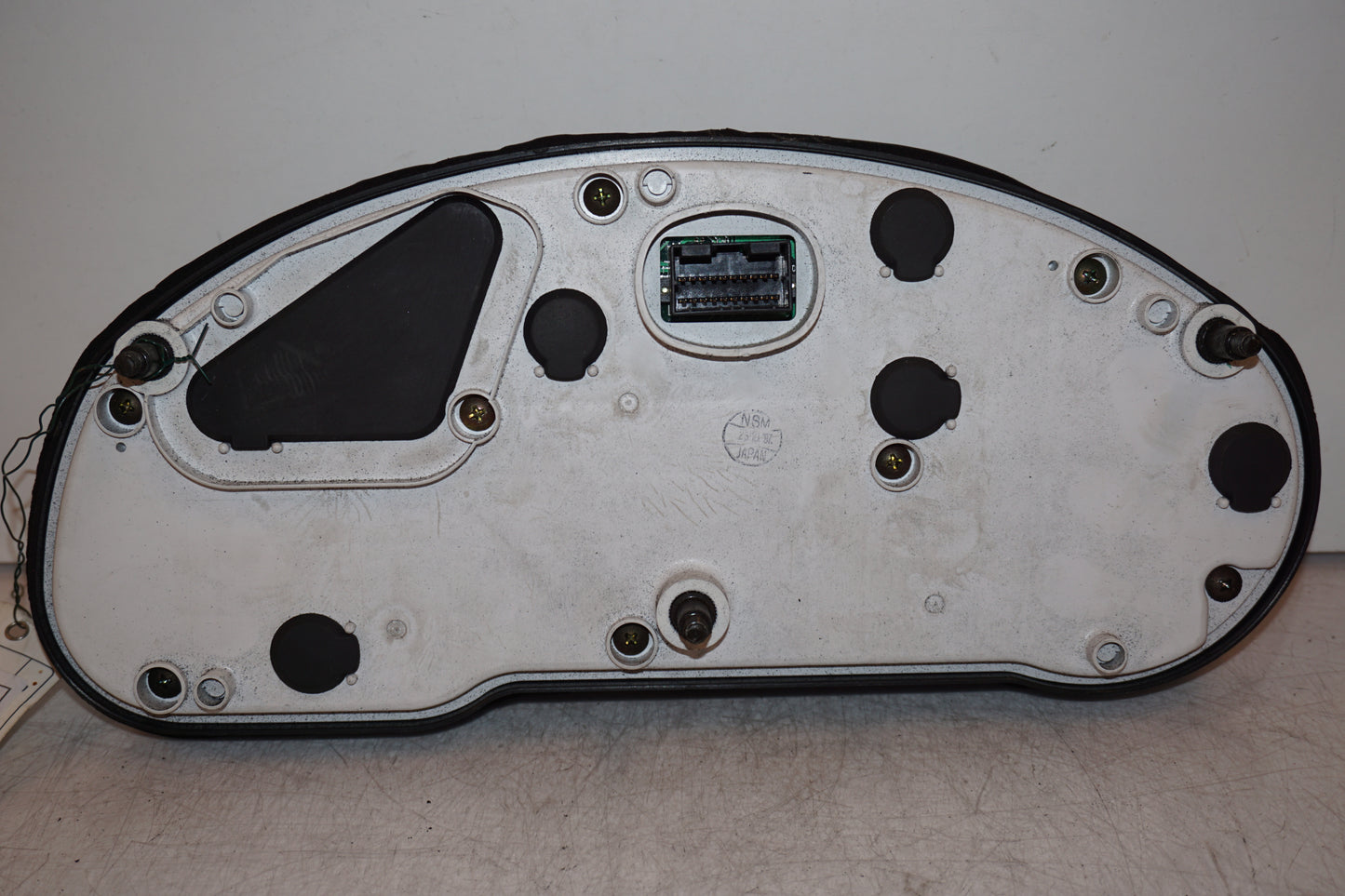 Snett nerifrån på Instrumentpanel från en Suzuki GSX 600 F -2000 motorcykel.