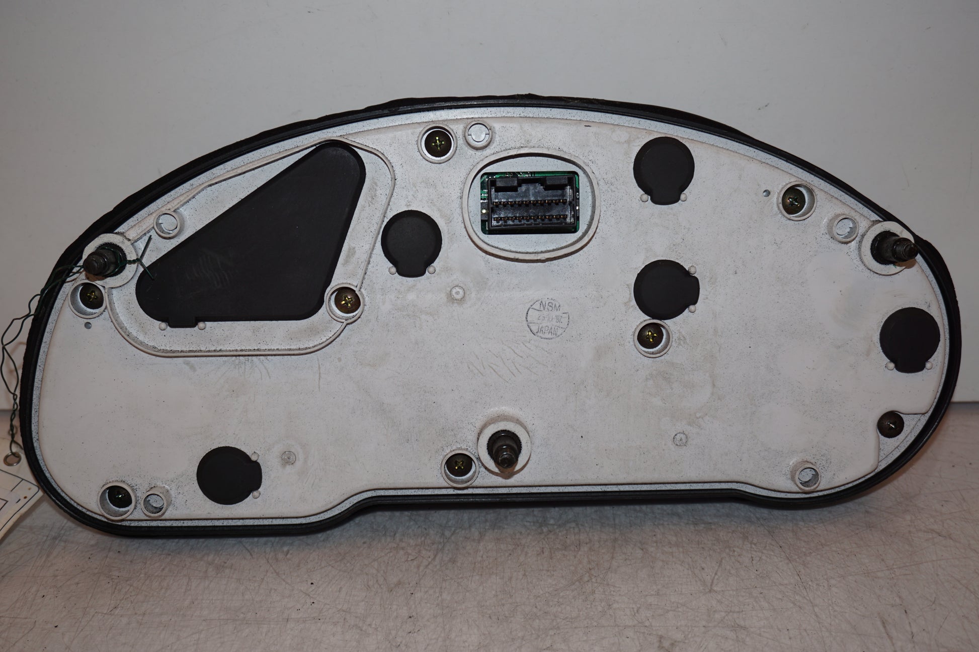 Snett nerifrån på Instrumentpanel från en Suzuki GSX 600 F -2000 motorcykel.