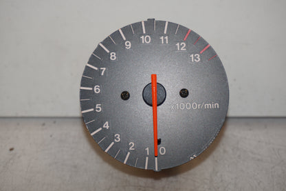 Framsidan på Varvräknare från en Suzuki RF 900 R -1998 motorcykel.