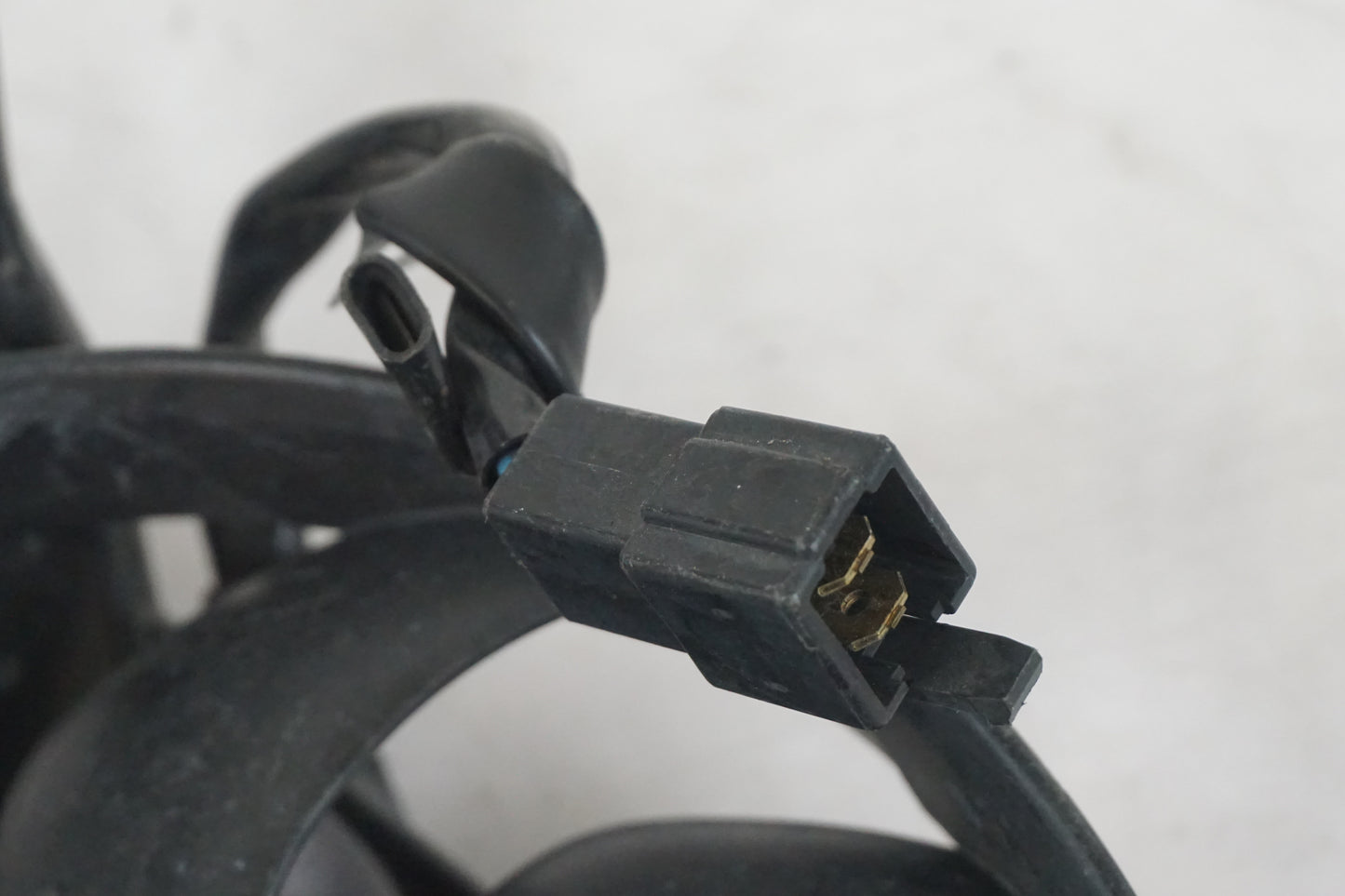 Höger sida på Vattenkylfläkt från en Kawasaki ZX-10R -2005 motorcykel.