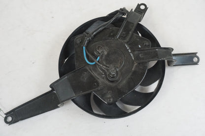 Vänster sida på Vattenkylfläkt från en Kawasaki ZX-10R -2005 motorcykel.