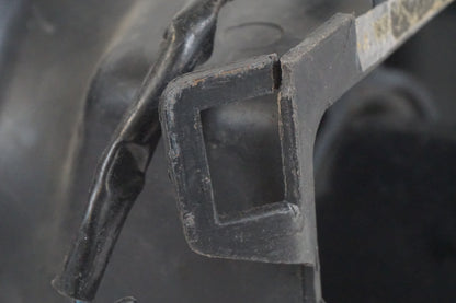 Snett nerifrån på Vattenkylfläkt från en Honda GL 1500 -1998 motorcykel.