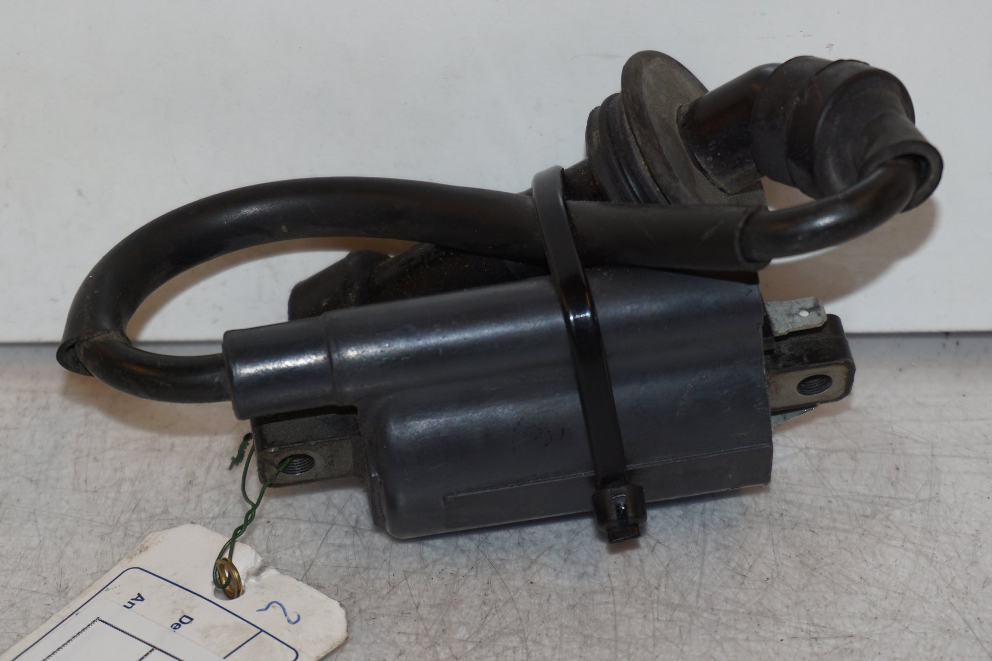 Baksidan på Tändspole från en Yamaha TDM 850 -1996 motorcykel.