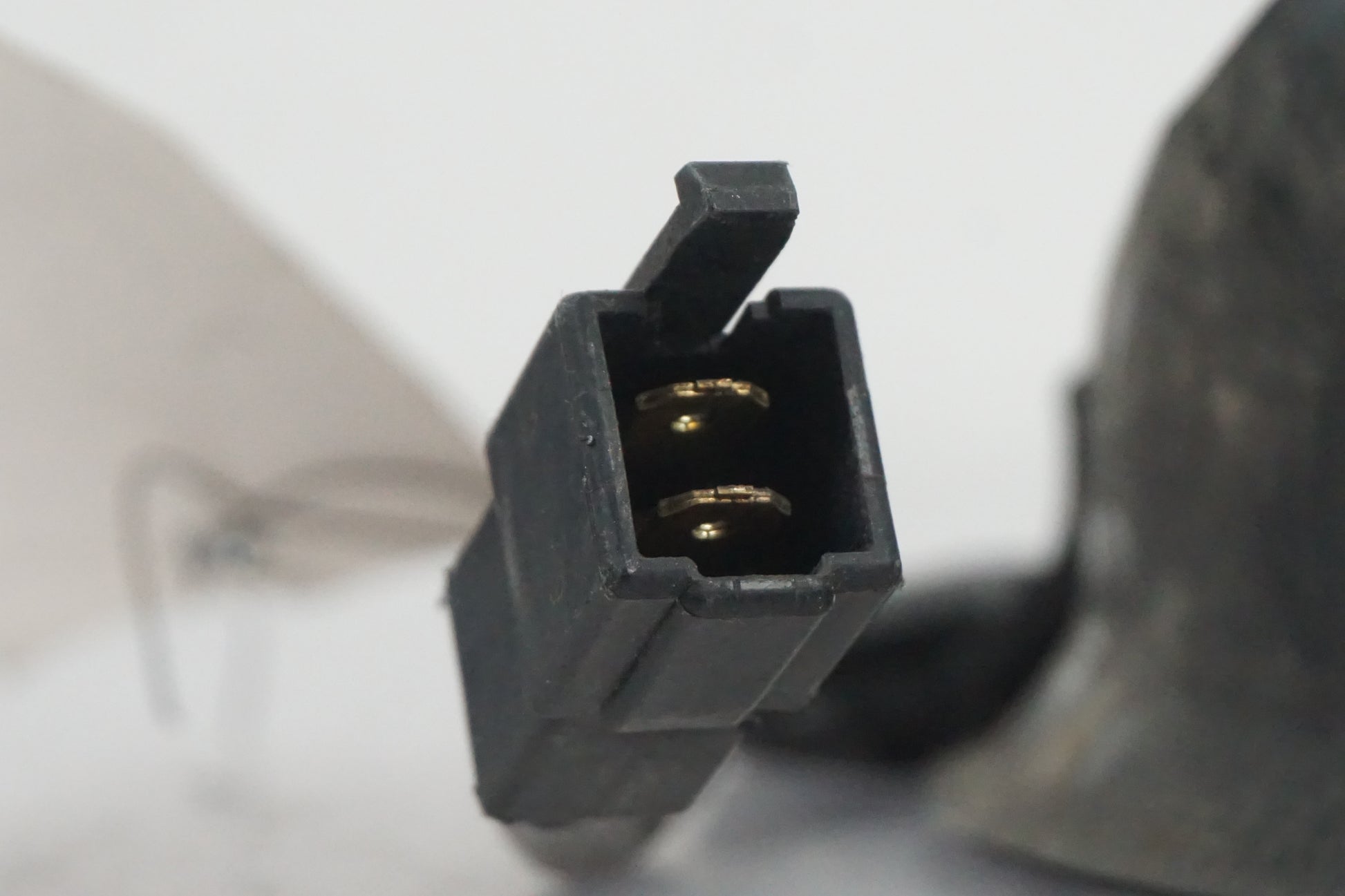 Snett uppifrån på Vattenkylfläkt från en Kawasaki ZR-X 1200 S -2001 motorcykel.