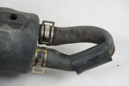 Vänster sida på Bensinpump förgasare från en Honda CBR 1000 F -1990 motorcykel.