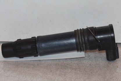 Vänster sida på Tändspole från en Kawasaki Z 1000 -2008 motorcykel.