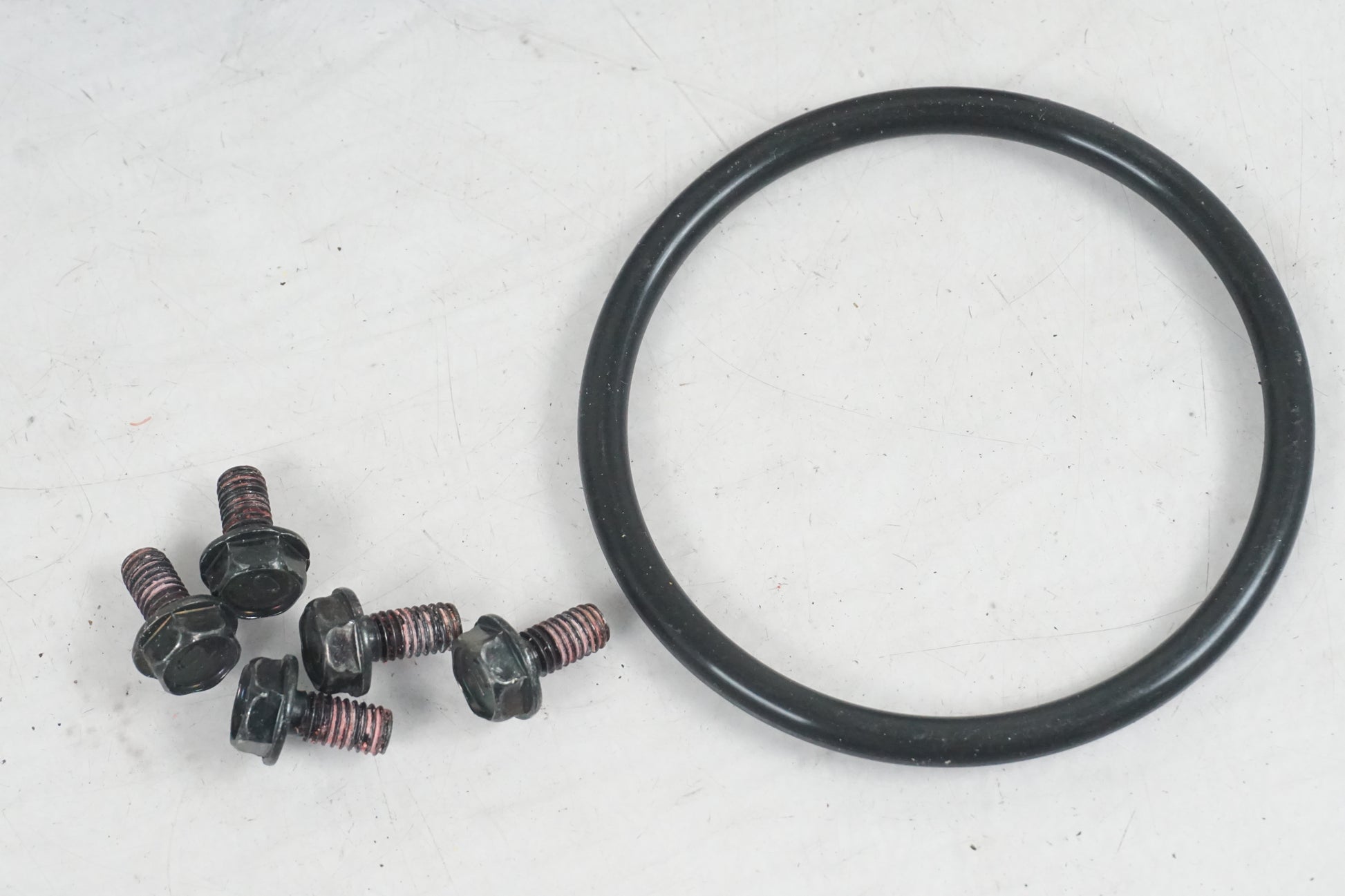 Baksidan på Bensinpump insprut från en Kawasaki Z 750 -2008 motorcykel.