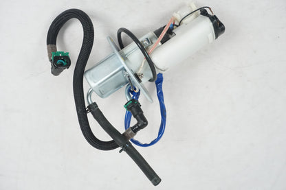 Framsidan på Bensinpump insprut från en Kawasaki Z 800 -2014 motorcykel.