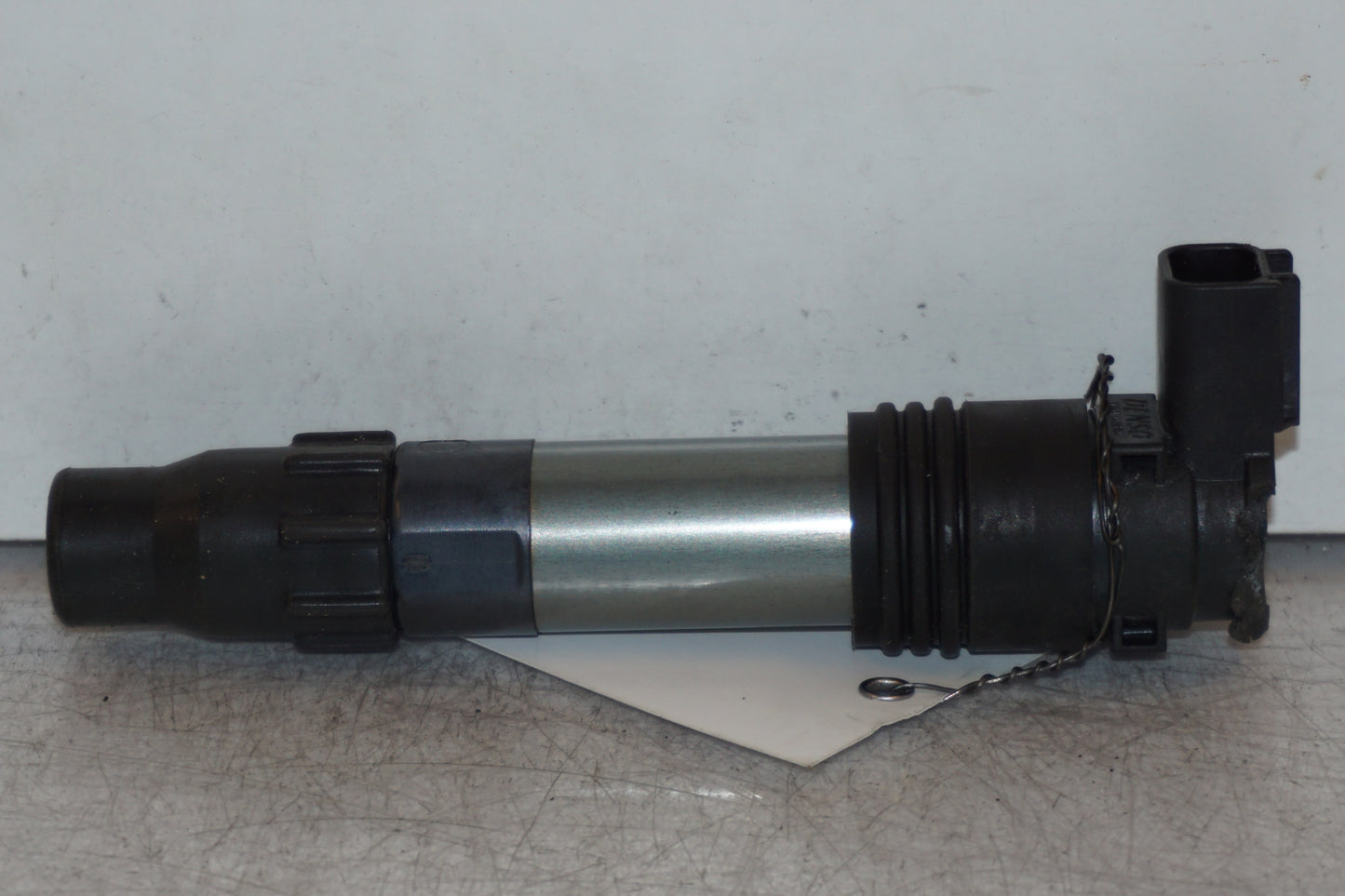 Baksidan på Tändspole från en Kawasaki Z 900 -2017 motorcykel.