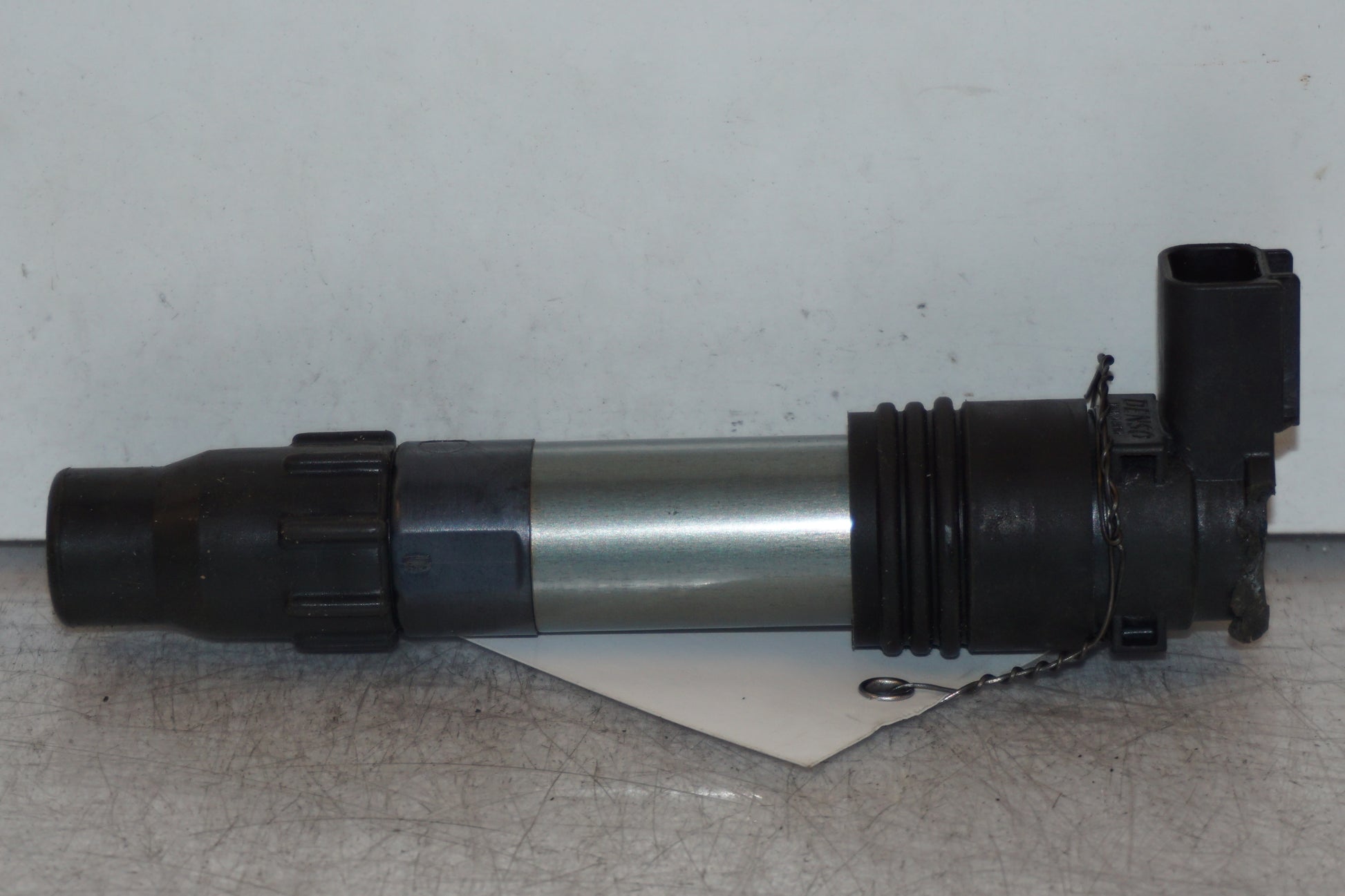 Baksidan på Tändspole från en Kawasaki Z 900 -2017 motorcykel.