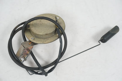 Framsidan på Bensintankgivare från en Suzuki GSX 1100 -1992 motorcykel.