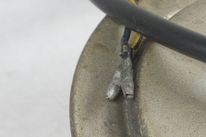 Vänster sida på Bensintankgivare från en Suzuki GSX 1100 -1992 motorcykel.