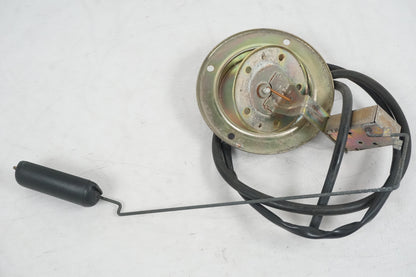 Snett uppifrån på Bensintankgivare från en Suzuki GSX 1100 -1992 motorcykel.