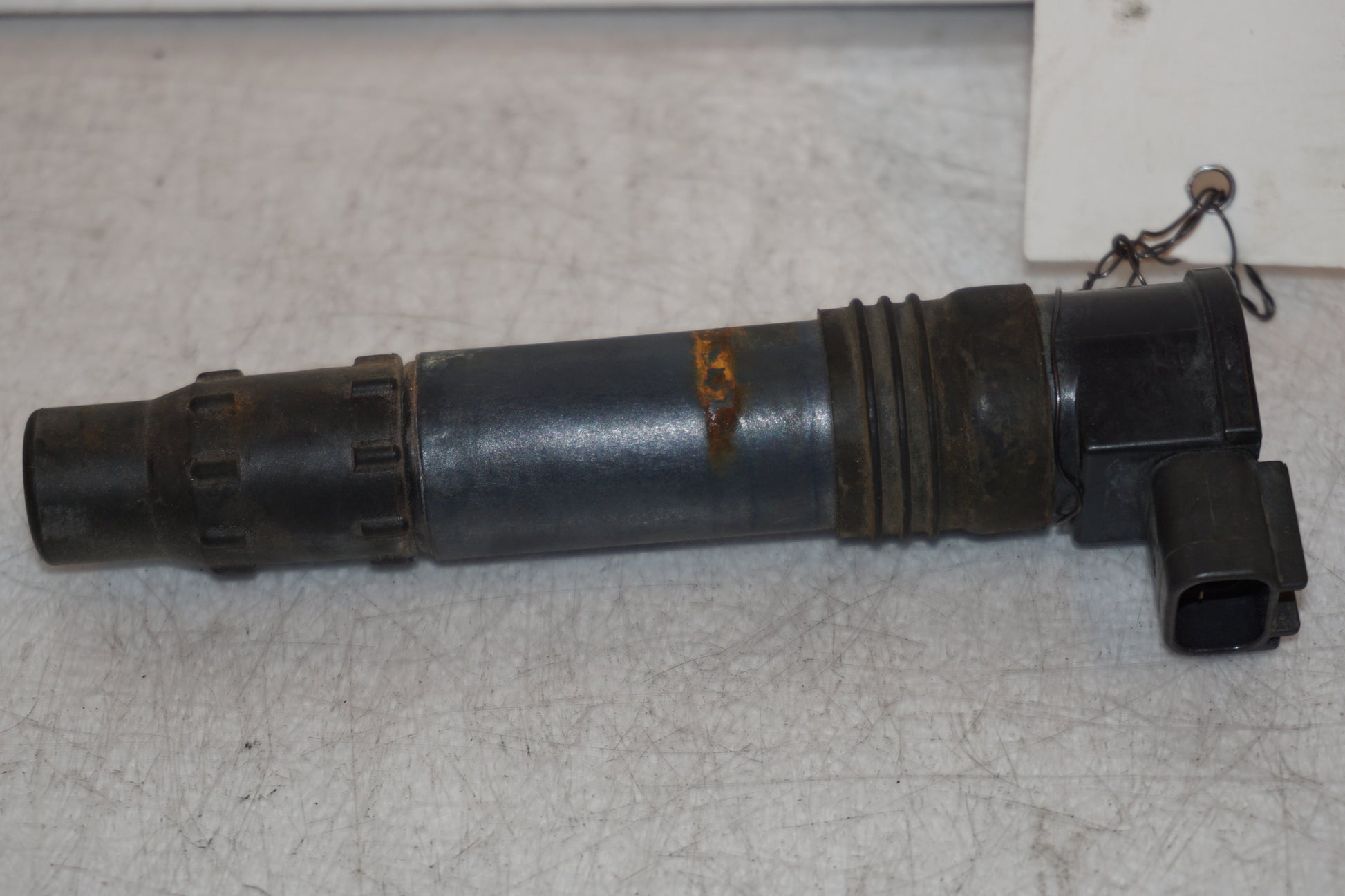 Framsidan på Tändspole från en Kawasaki Versys 650 -2007 motorcykel.