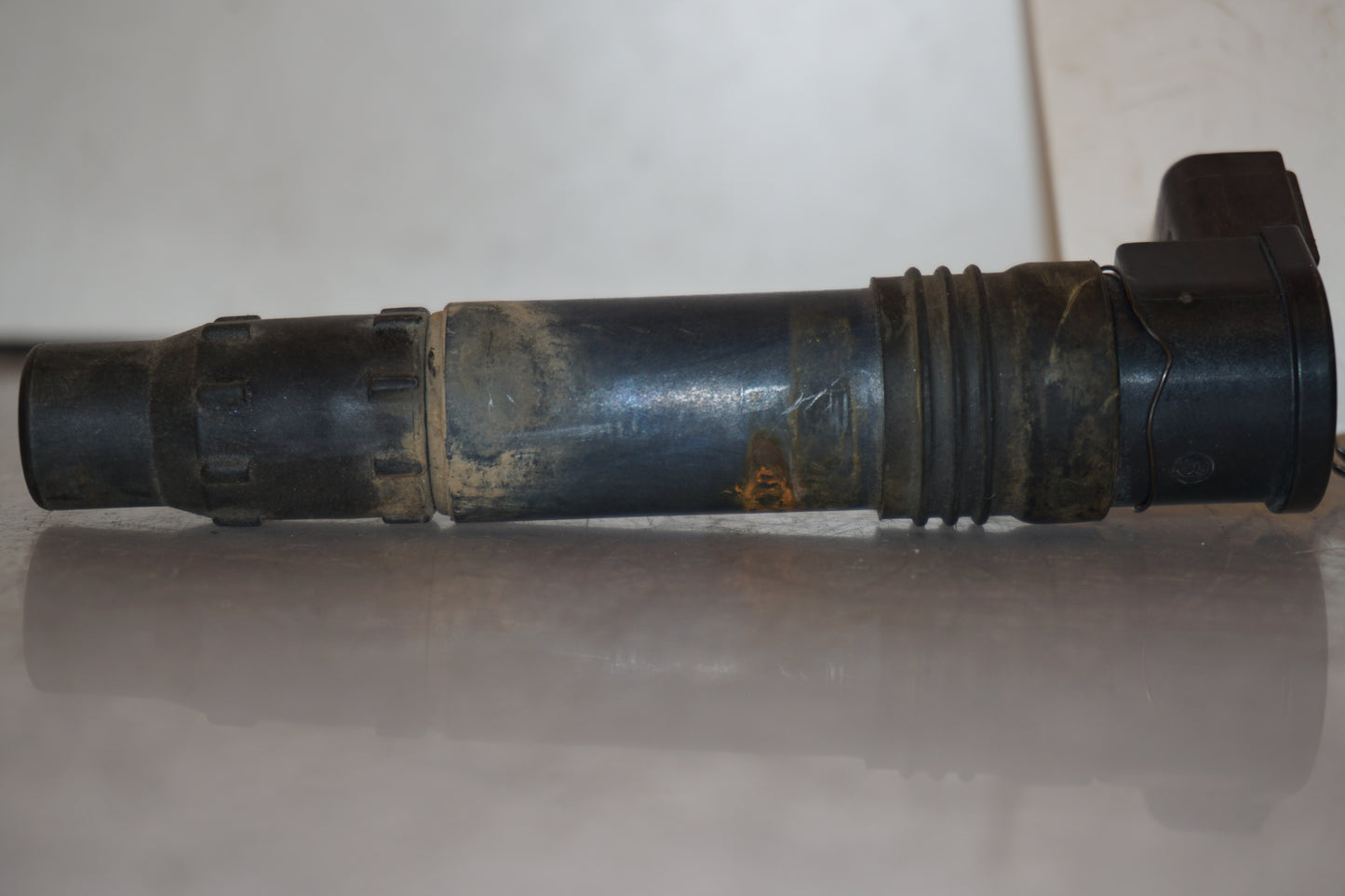 Höger sida på Tändspole från en Kawasaki Versys 650 -2007 motorcykel.