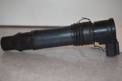 Vänster sida på <p>Tändspole höger från Kawasaki ER-6N ABS.</p>

<p>Denso 129700-5359.</p> motorcykel.