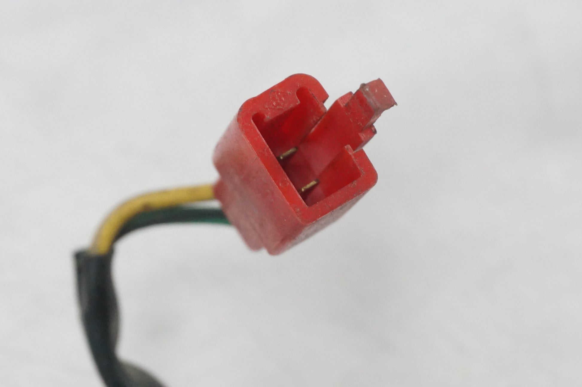 Baksidan på Bensintankgivare från en Honda VF 750 S -1982 motorcykel.