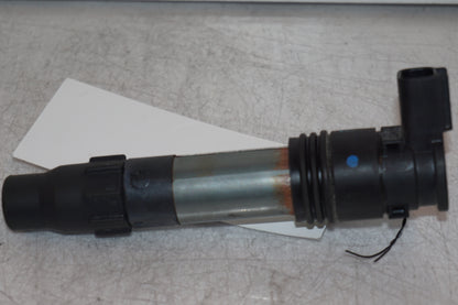 Baksidan på Tändspole från en Kawasaki Ninja 300 -2014 motorcykel.