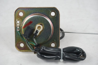 Höger sida på Bensintankgivare från en Honda VFR 750 -1990 motorcykel.