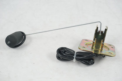 Snett nerifrån på Bensintankgivare från en Honda VFR 750 -1990 motorcykel.