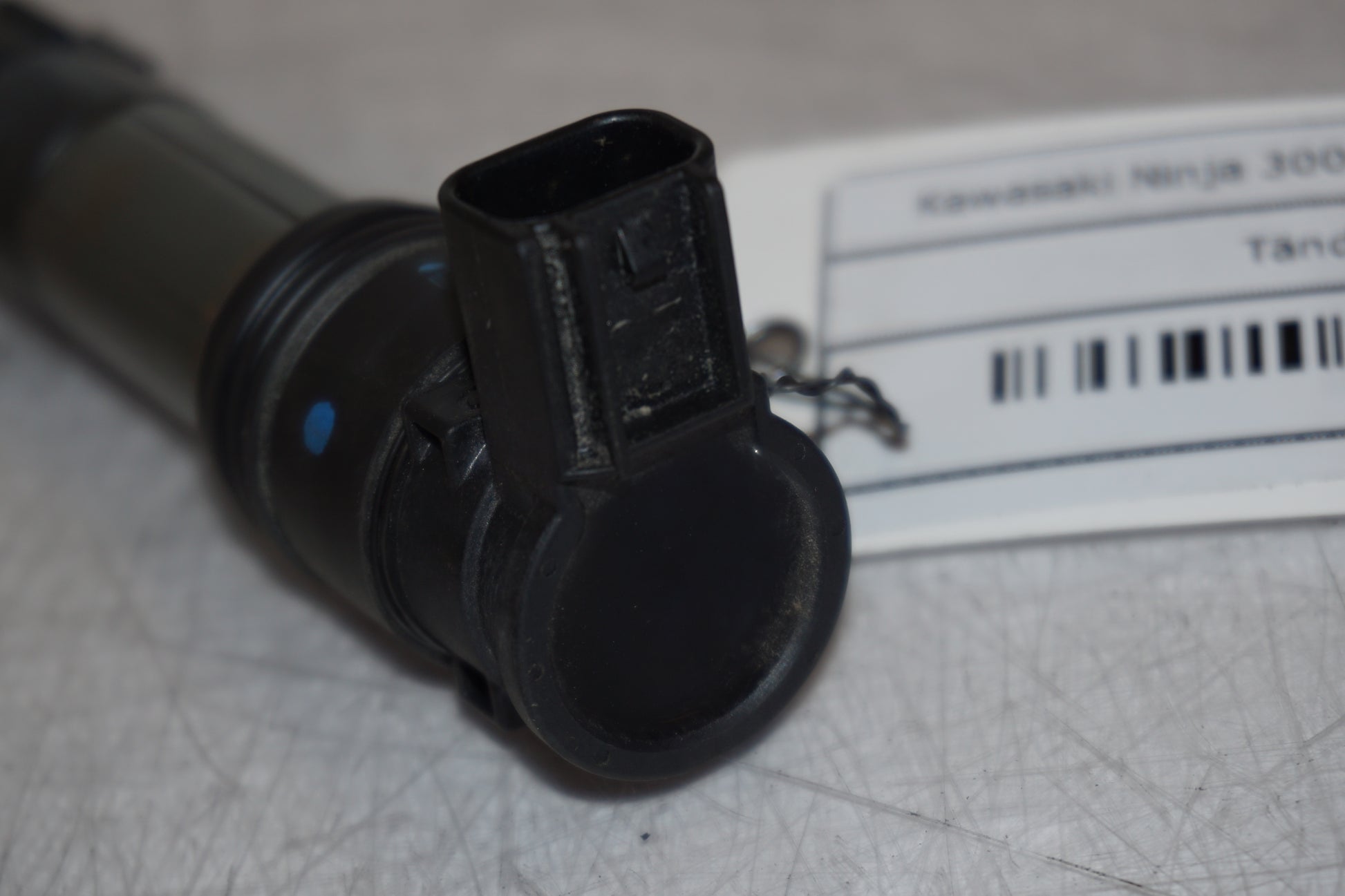 Extrabild1 på Tändspole från en Kawasaki Ninja 300 -2014 motorcykel.