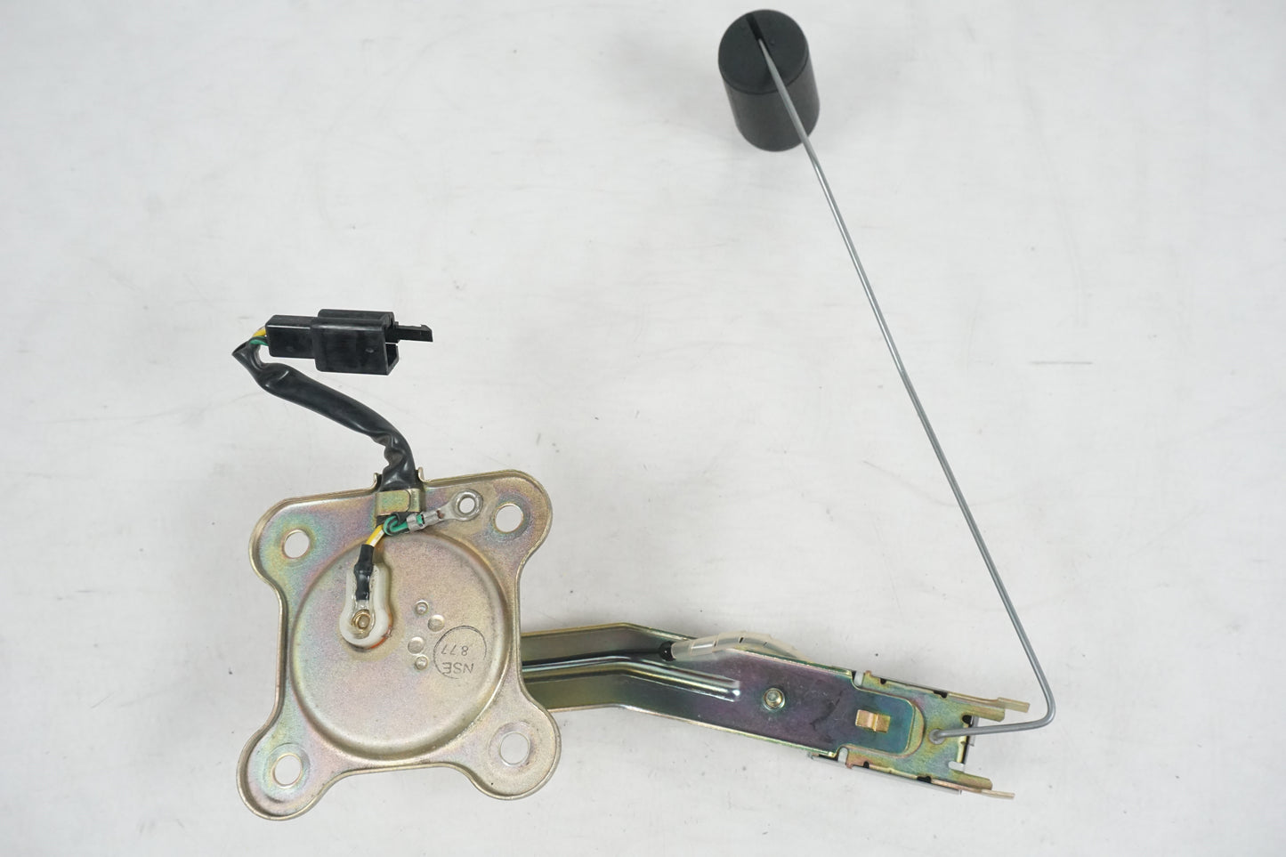 Framsidan på Bensintankgivare från en Honda GL 1500 -1998 motorcykel.