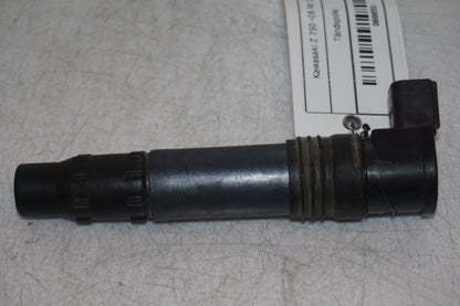 Höger sida på Tändspole från en Kawasaki Z 750 -2008 motorcykel.