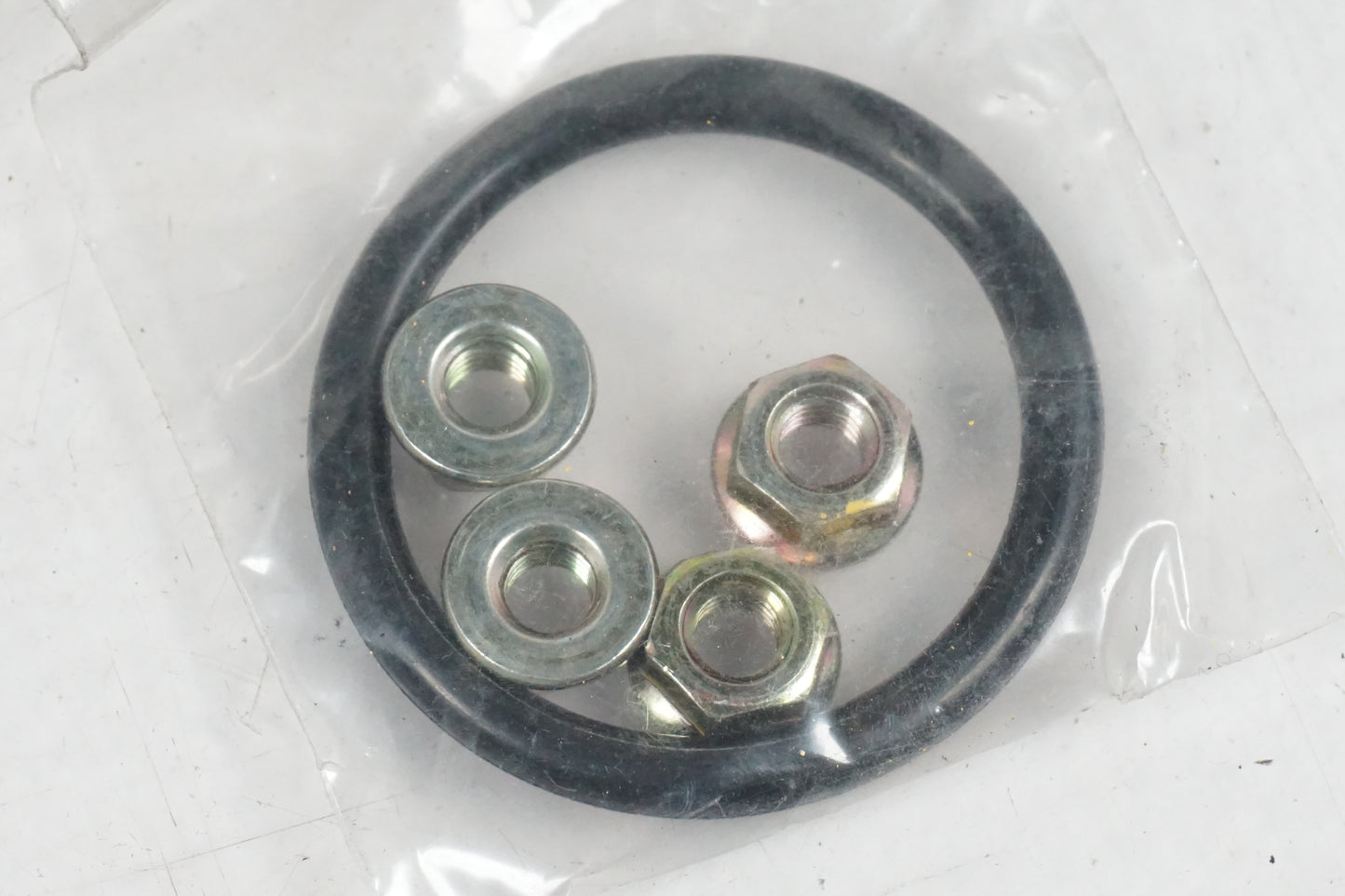 Baksidan på Bensintankgivare från en Honda CBR 1100 XX -2000 motorcykel.