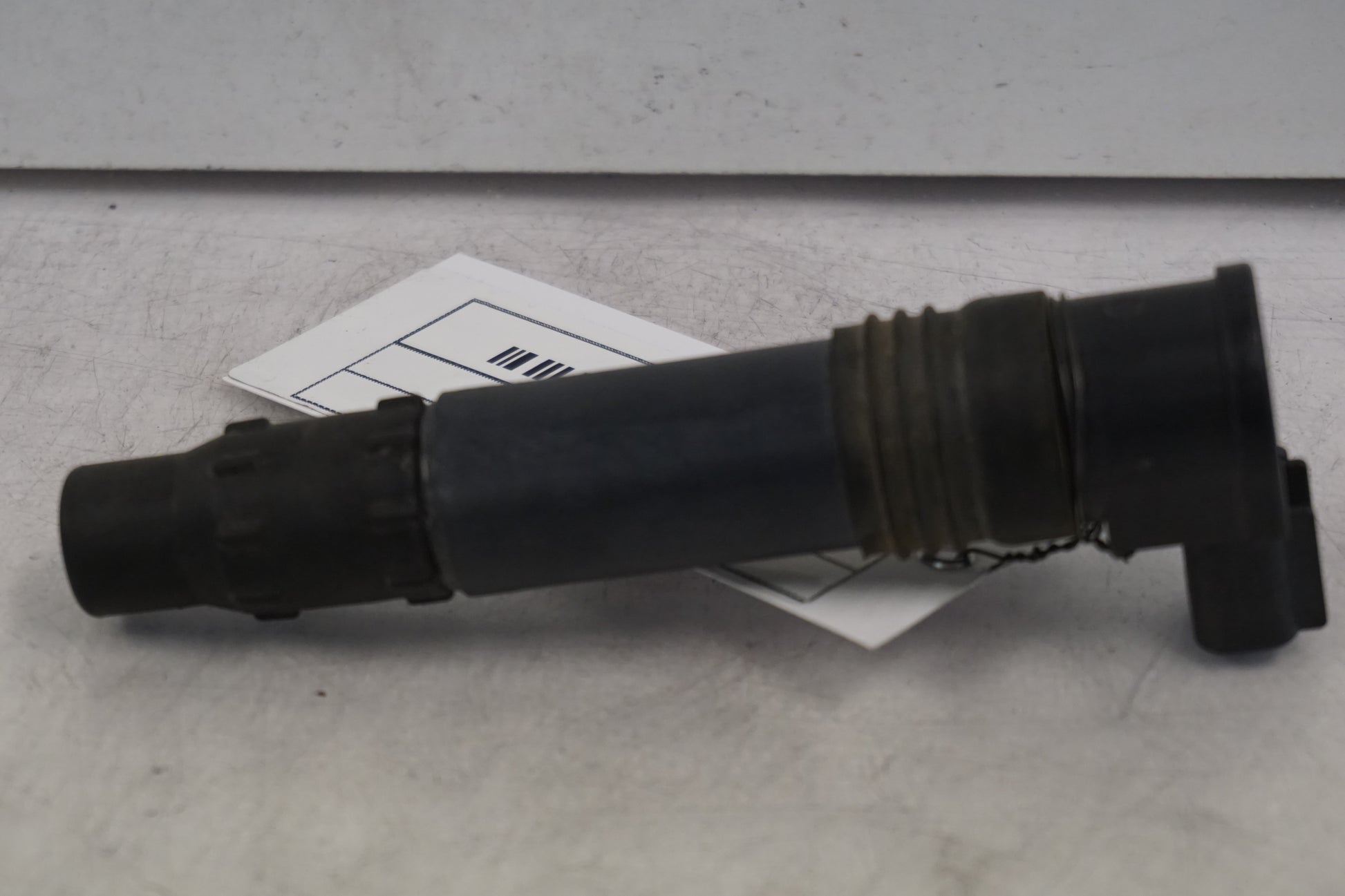 Vänster sida på Tändspole från en Kawasaki Z 750 -2008 motorcykel.