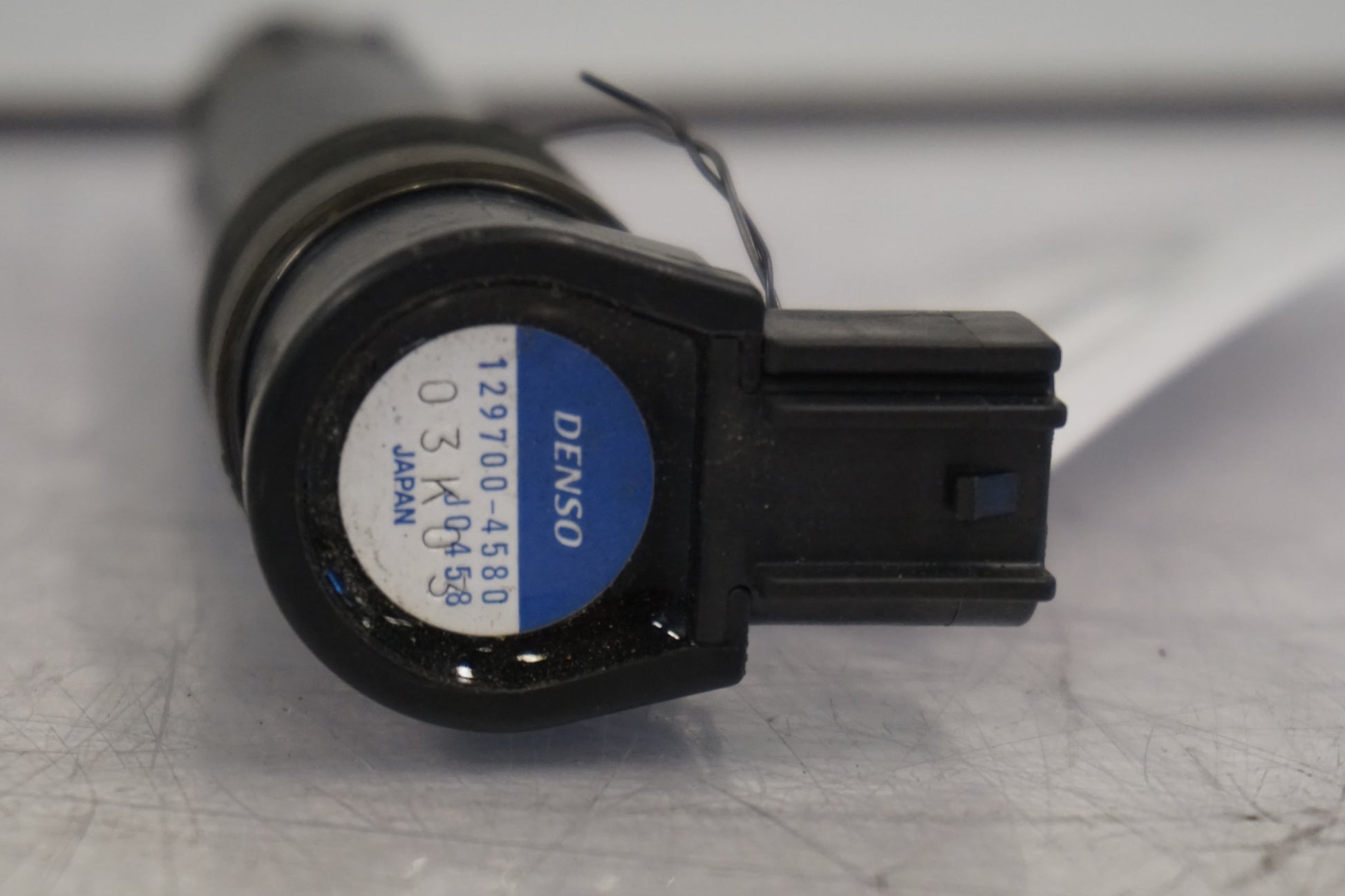 Snett nerifrån på Tändspole från en Kawasaki Z 750 -2008 motorcykel.