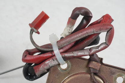 Höger sida på Bensintankgivare från en Honda CBR 1000 F -1987 motorcykel.