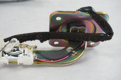 Vänster sida på Bensintankgivare från en Honda VFR 800 -2000 motorcykel.