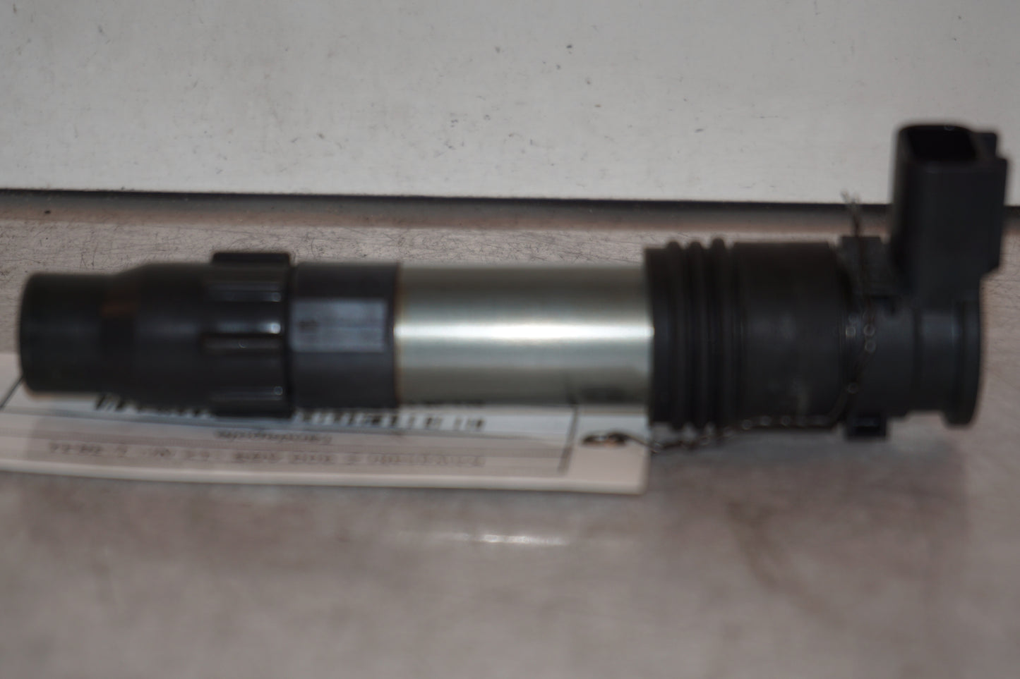 Baksidan på Tändspole från en Kawasaki Z 900 -2017 motorcykel.