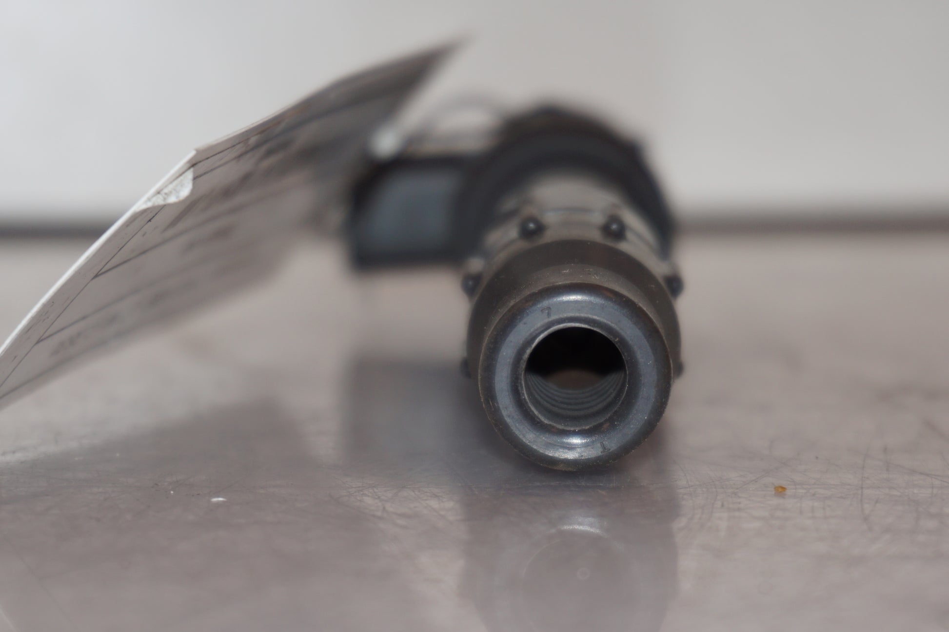 Snett uppifrån på Tändspole från en Kawasaki Z 900 -2017 motorcykel.