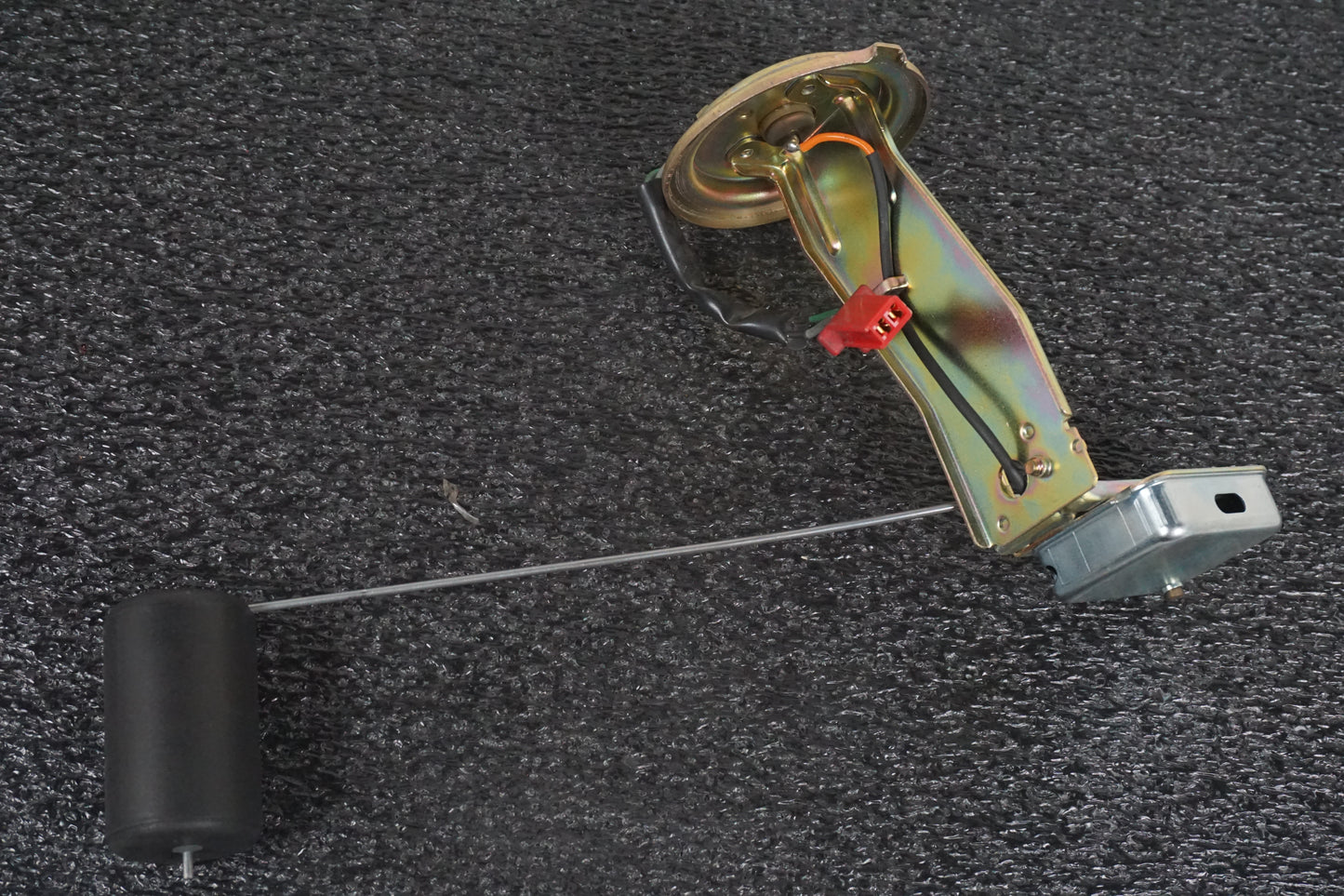 Framsidan på Bensintankgivare från en Honda ST 1100 -1998 motorcykel.