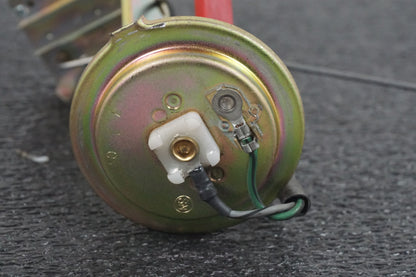 Höger sida på Bensintankgivare från en Honda ST 1100 -1998 motorcykel.