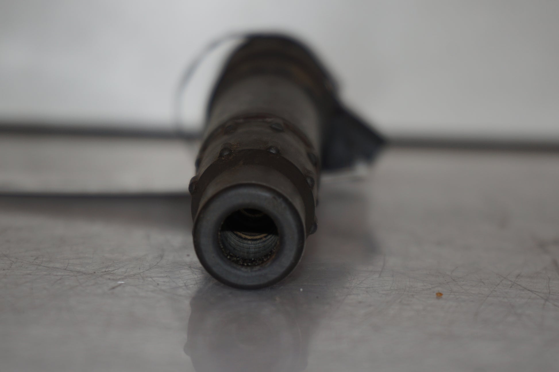 Snett nerifrån på Tändspole från en Kawasaki Z 750 -2008 motorcykel.