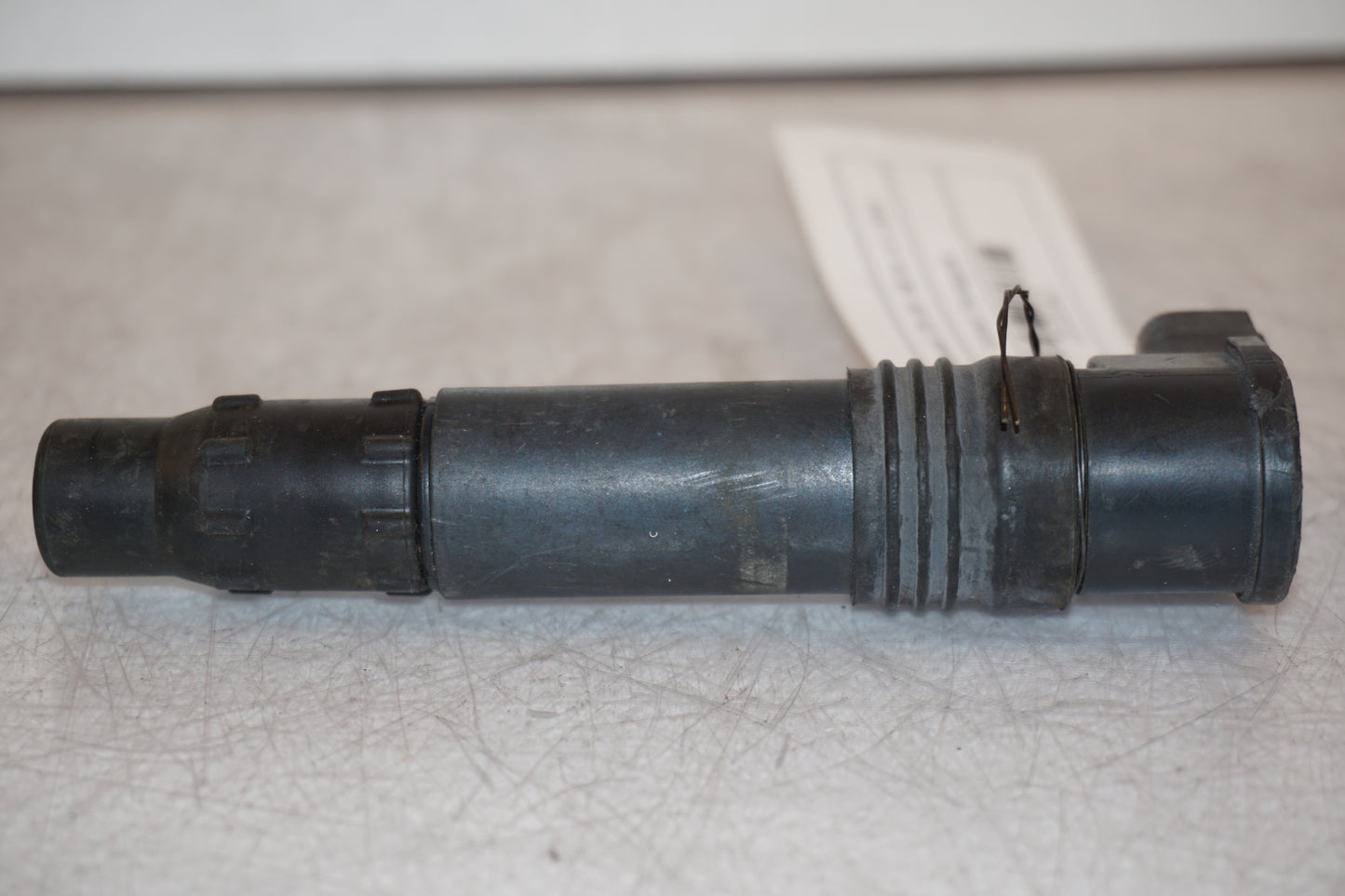 Höger sida på Tändspole från en Kawasaki ZX-9R -1998 motorcykel.