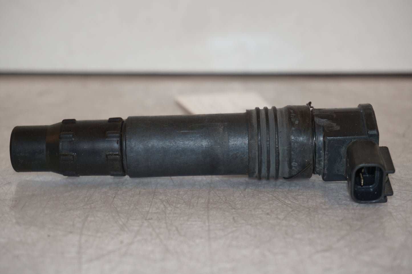 Framsidan på Tändspole från en Kawasaki ZX-9R -1998 motorcykel.