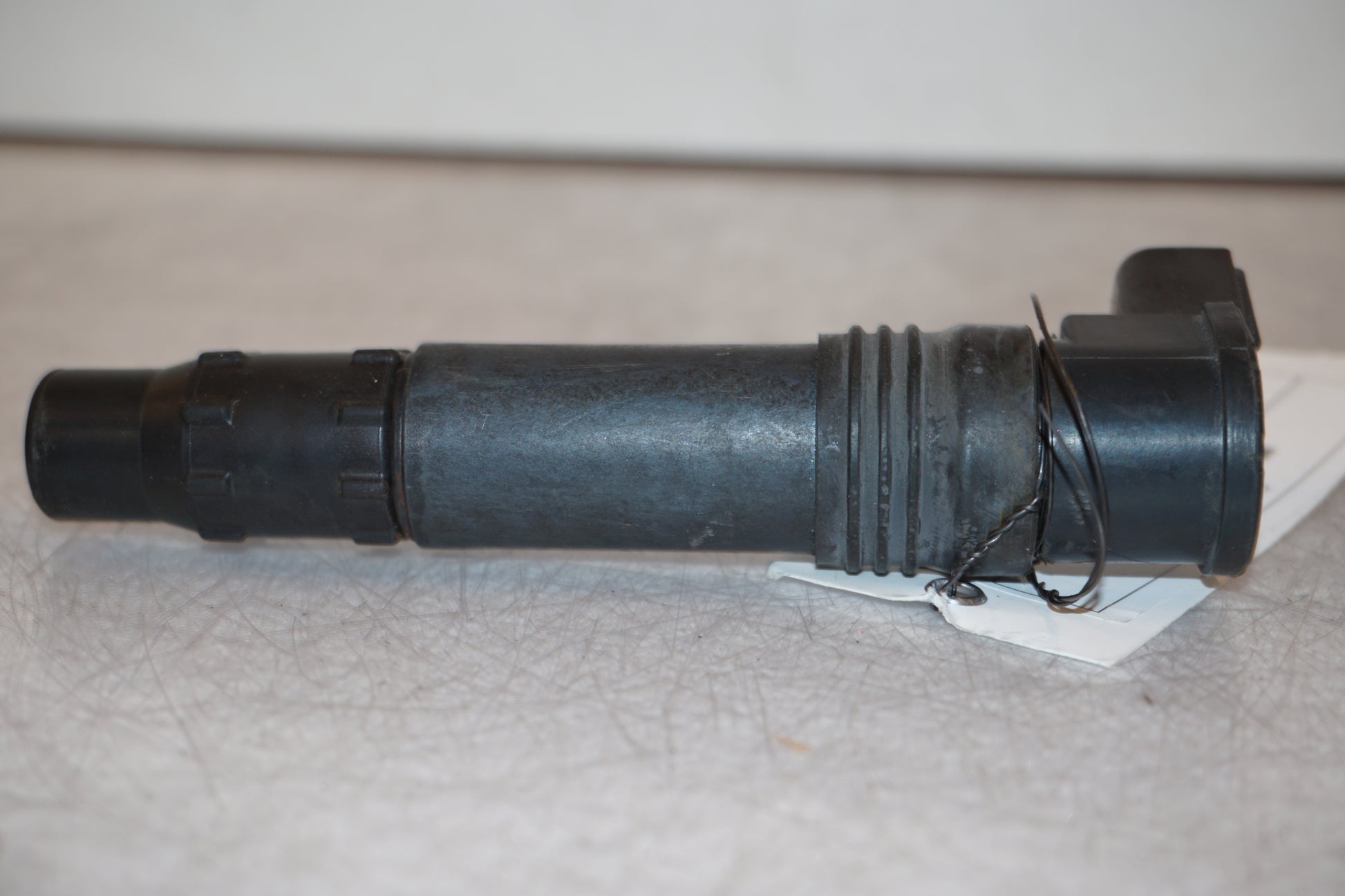 Höger sida på Tändspole från en Kawasaki ZX-9R -1998 motorcykel.