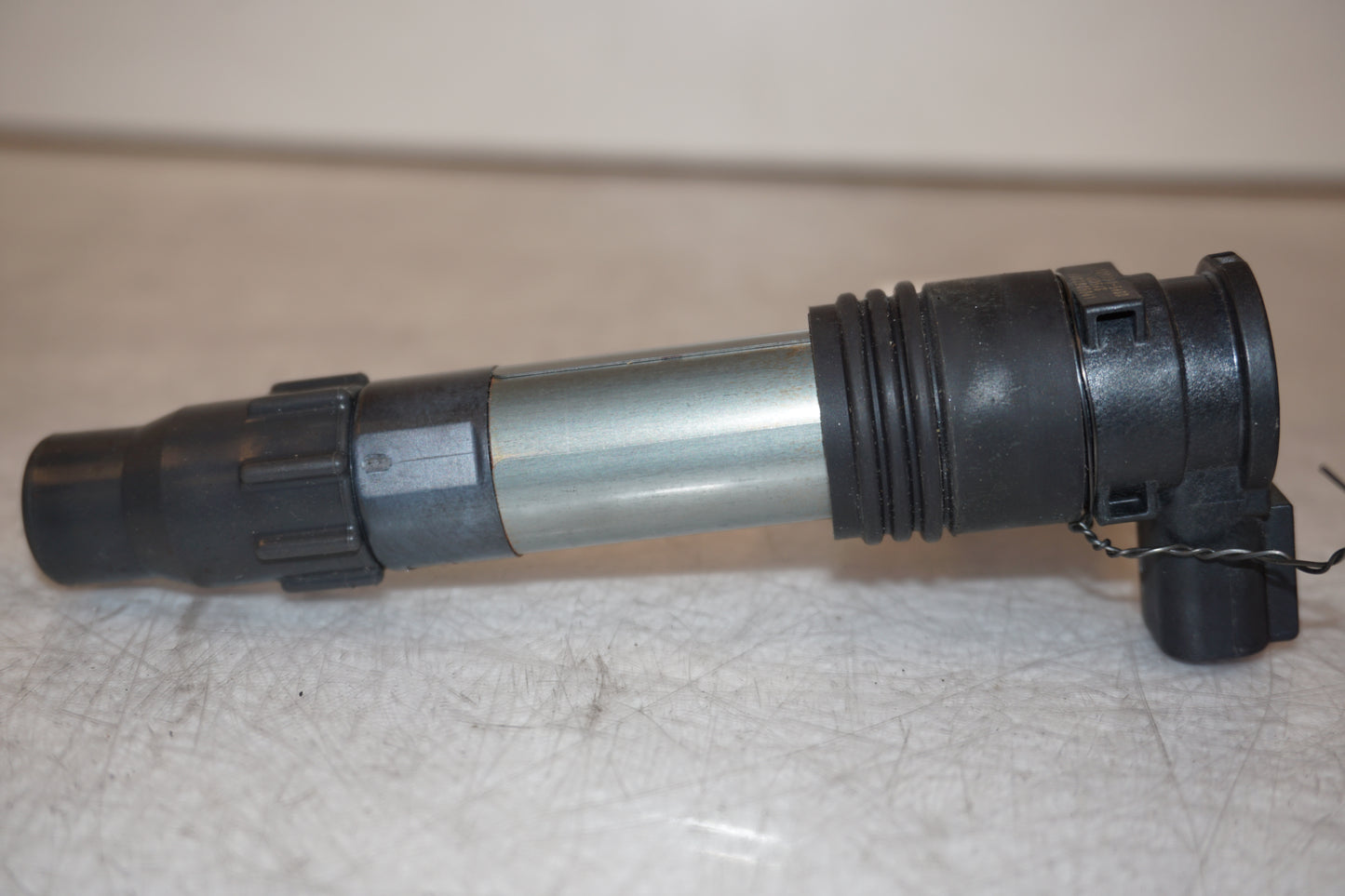 Vänster sida på Tändspole från en Kawasaki Z 900 -2017 motorcykel.