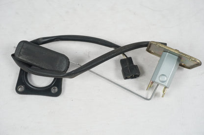 Framsidan på Bensintankgivare från en Kawasaki ZR-X 1200 S -2001 motorcykel.