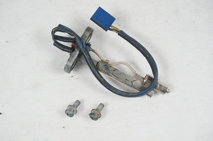 Framsidan på Bensintankgivare från en Kawasaki ZZR 1100 -1991 motorcykel.