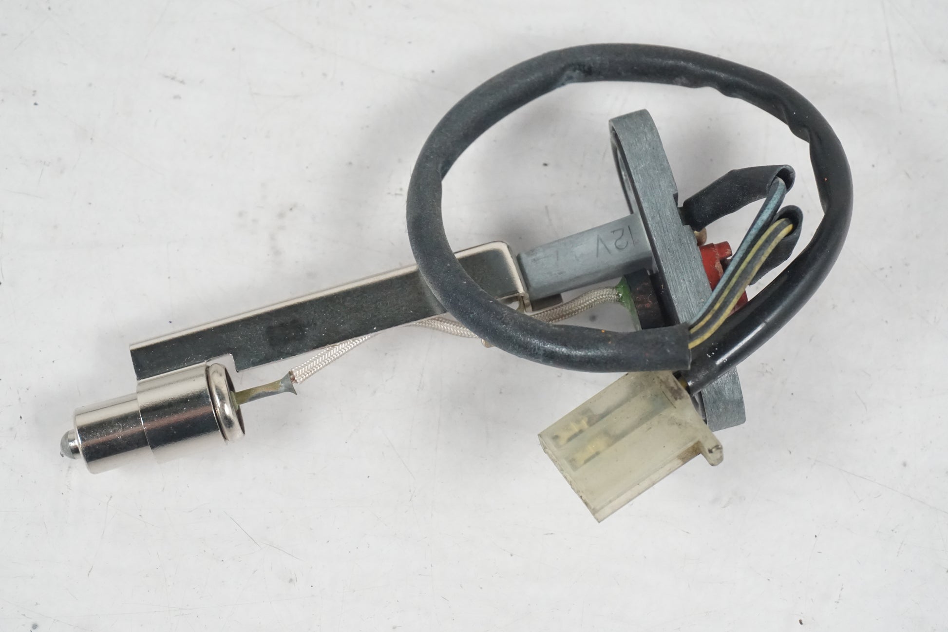 Framsidan på Bensintankgivare från en Kawasaki ZZR 1100 -1991 motorcykel.