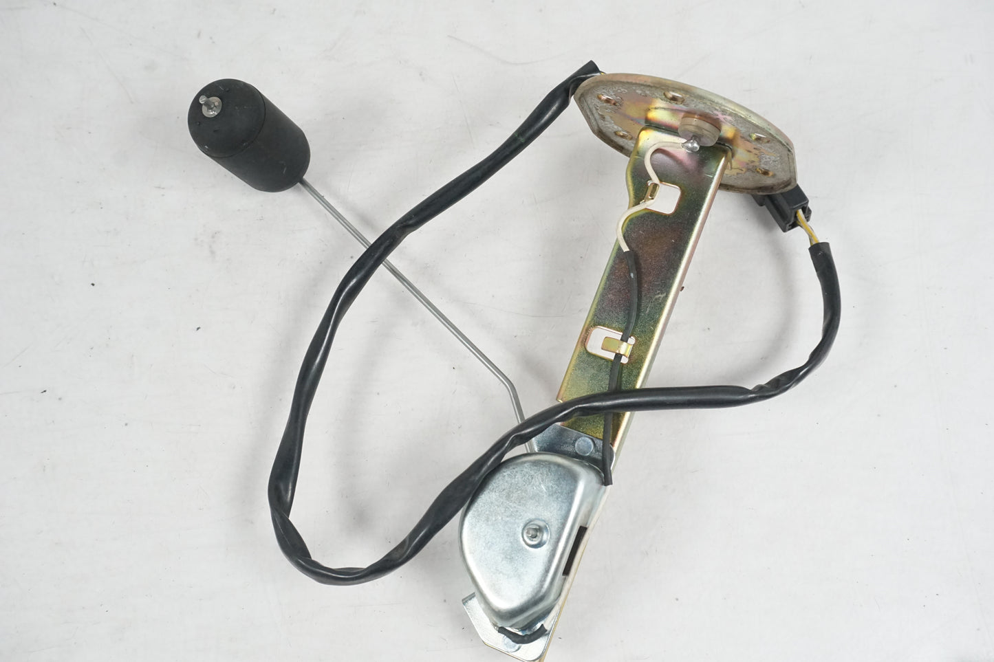 Framsidan på Bensintankgivare från en Kawasaki ZZR 1100 -1994 motorcykel.